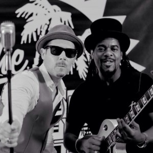 The Dualers - Up close & personal live at Bedford Esquires