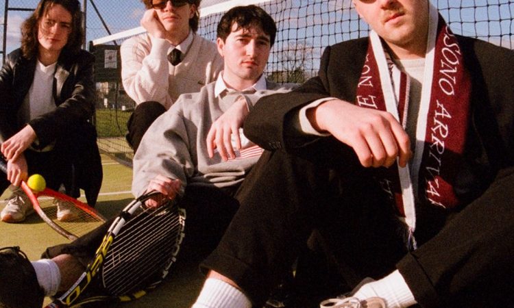 Courting live at Bedford Esquires Friday 21st October